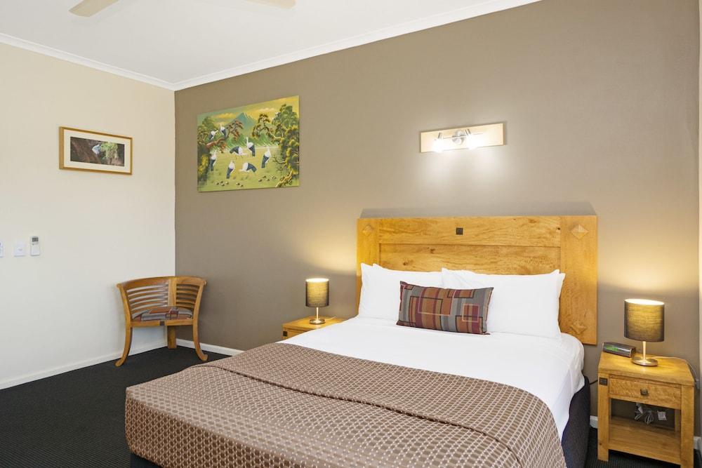 Quality Hotel Darwin Airport Exterior foto A room at the hotel