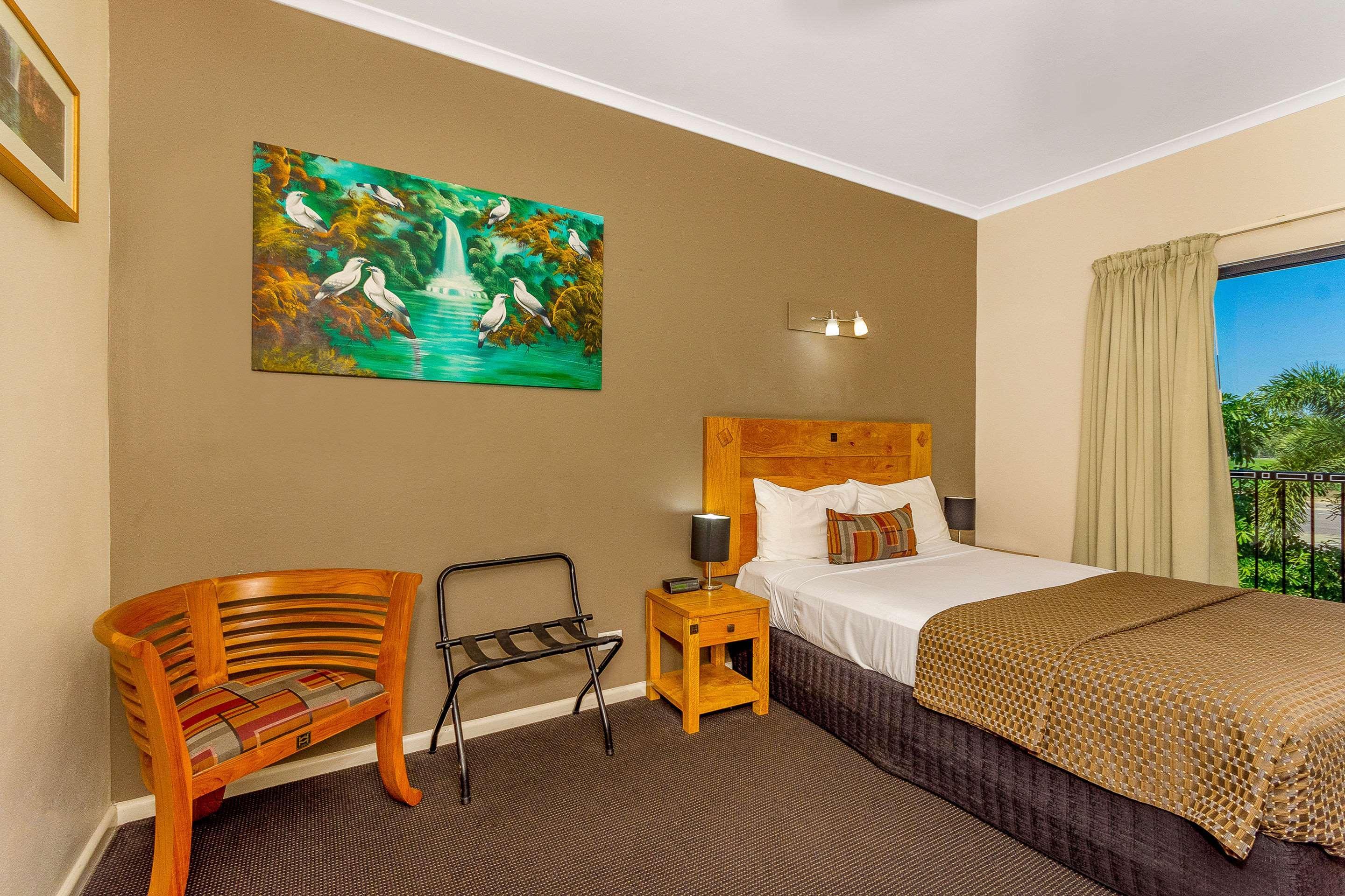 Quality Hotel Darwin Airport Exterior foto A room at the hotel