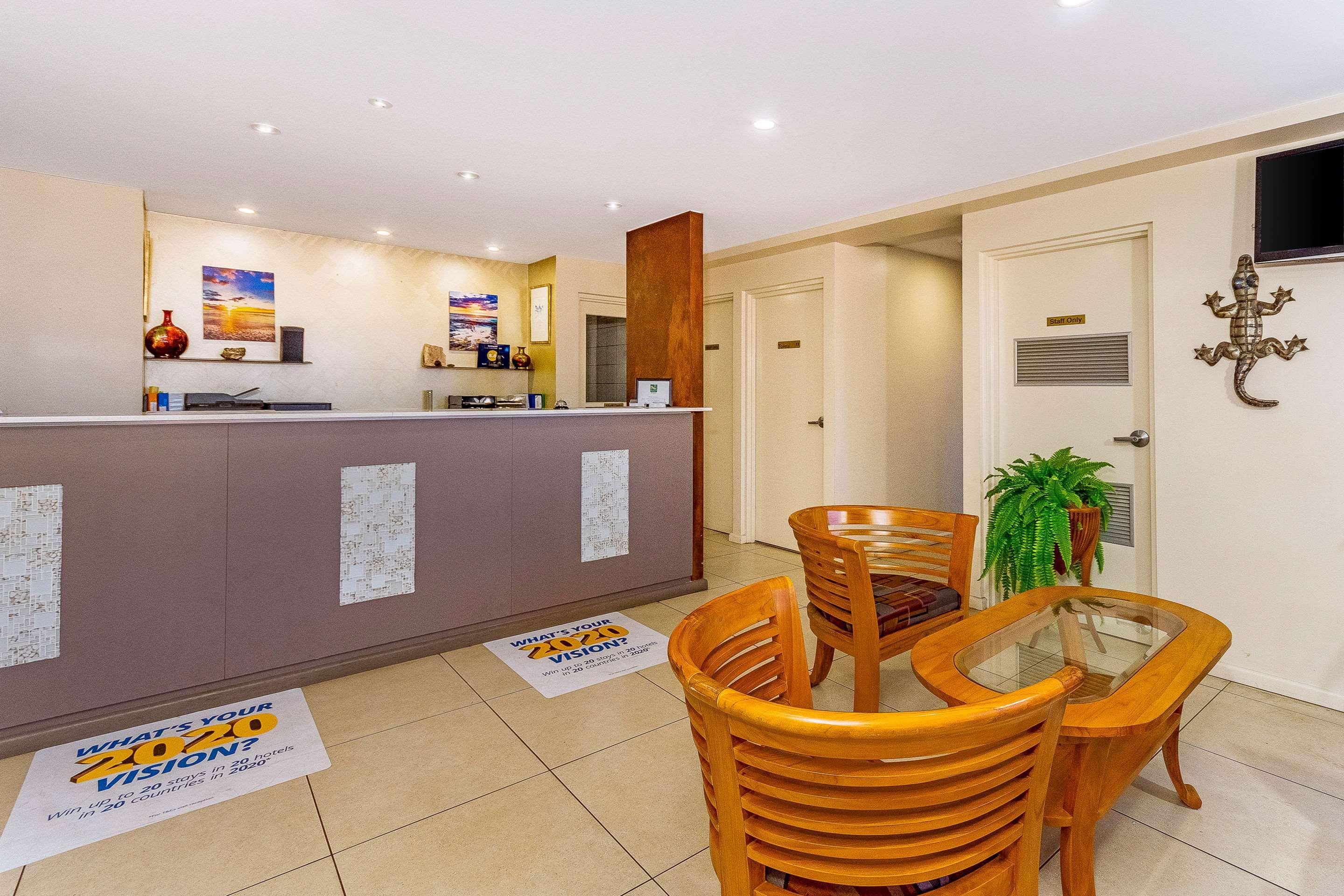 Quality Hotel Darwin Airport Exterior foto A typical apartment kitchen