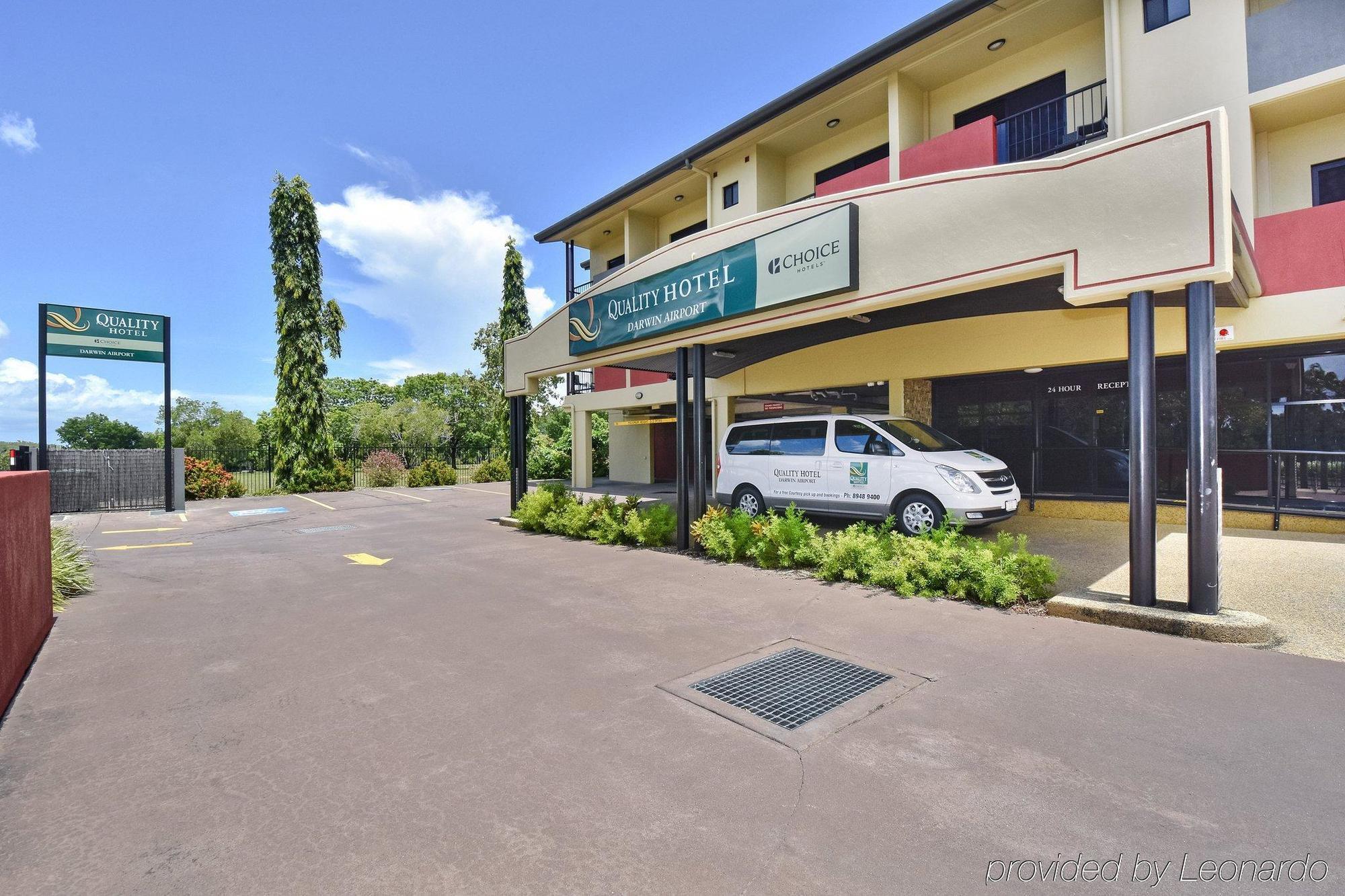 Quality Hotel Darwin Airport Exterior foto The former St. John Ambulance headquarters in Townsville, Queensland.