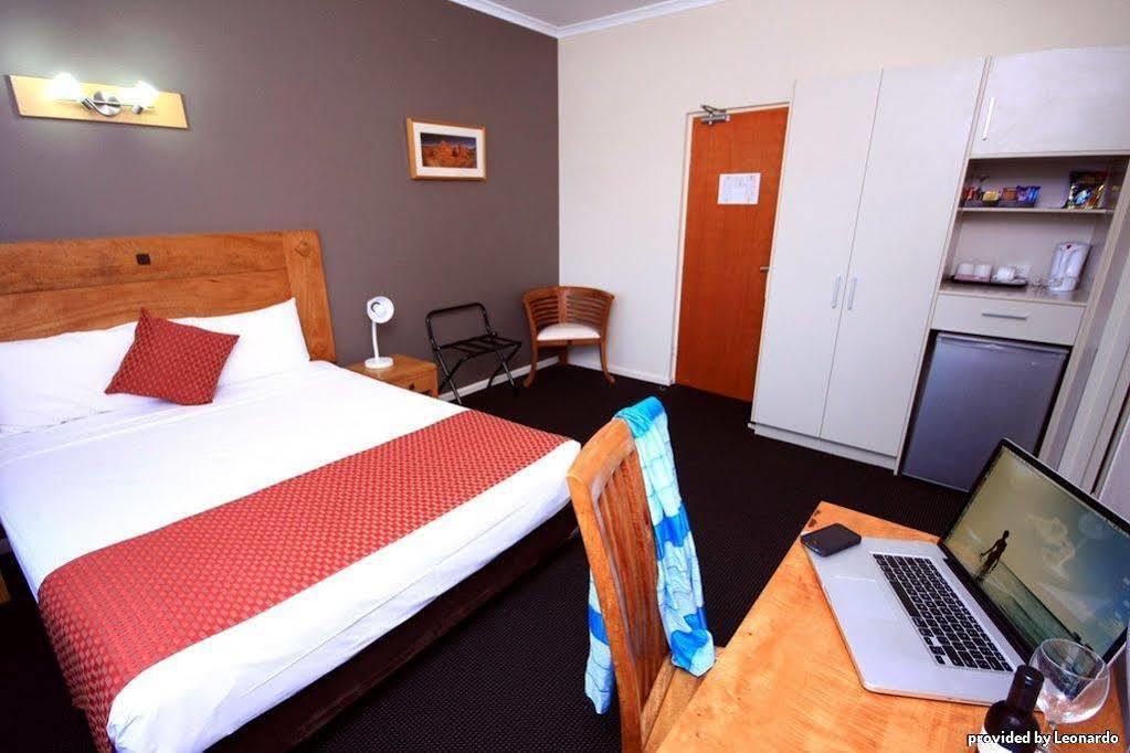Quality Hotel Darwin Airport Exterior foto A room at the hotel