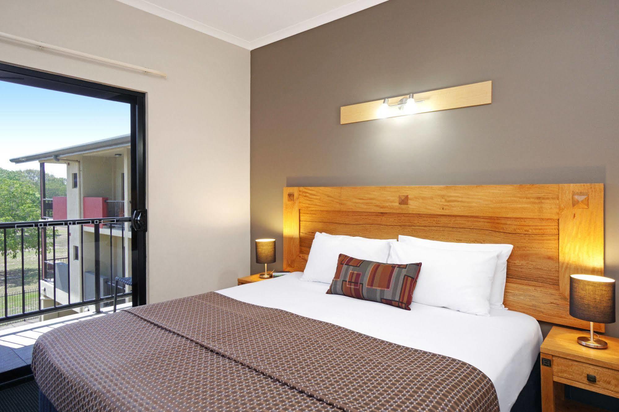 Quality Hotel Darwin Airport Quarto foto A bedroom at the Quality Hotel & Spa